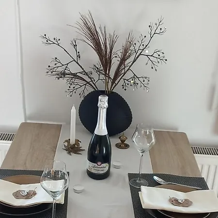 Sunny And Comfortable With Terrace And Garden - Two Bedroom With Terrace *