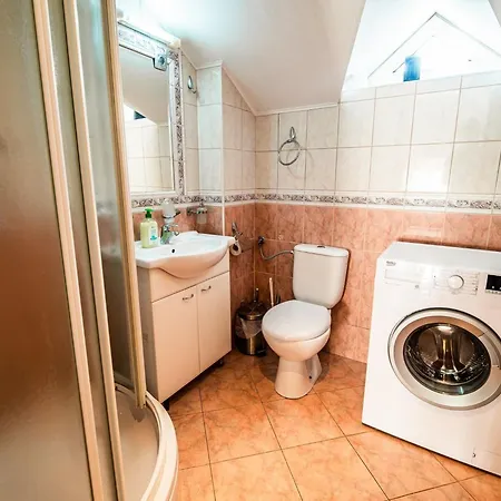 Lejlighed Sunny And Comfortable With Terrace And Garden - Two Bedroom With Terrace *