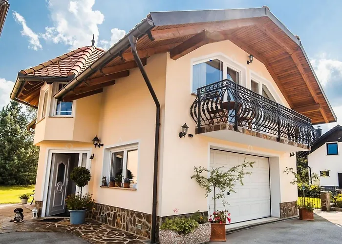 Sunny And Comfortable With Terrace And Garden - Two Bedroom With Terrace