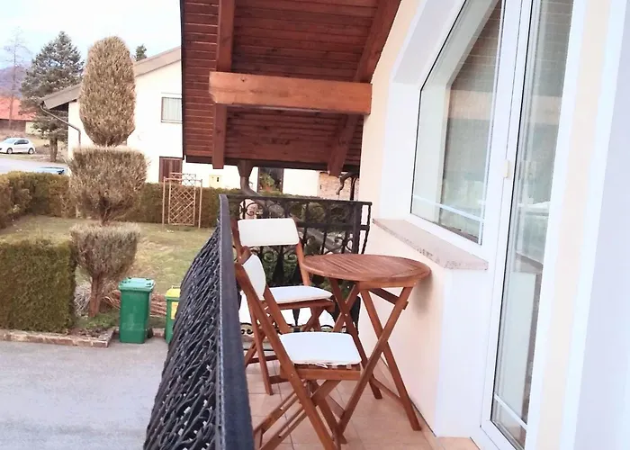 Sunny And Comfortable With Terrace And Garden - Two Bedroom With Terrace Appartamento *