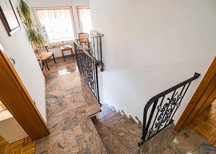 Sunny And Comfortable With Terrace And Garden - Two Bedroom With Terrace Appartement Recica ob Savinji